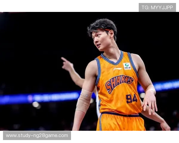 中国男篮力克澳洲挺进亚洲杯决赛 王哲林状态爆发成关键因素