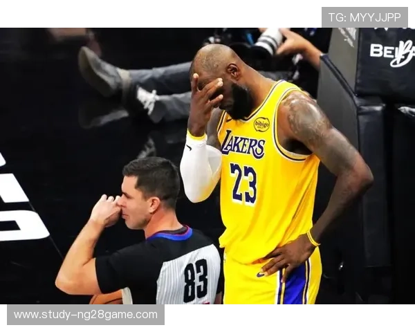 NBA最新动态：詹姆斯赛季末伤情更新 费城76人重返季后赛争夺战